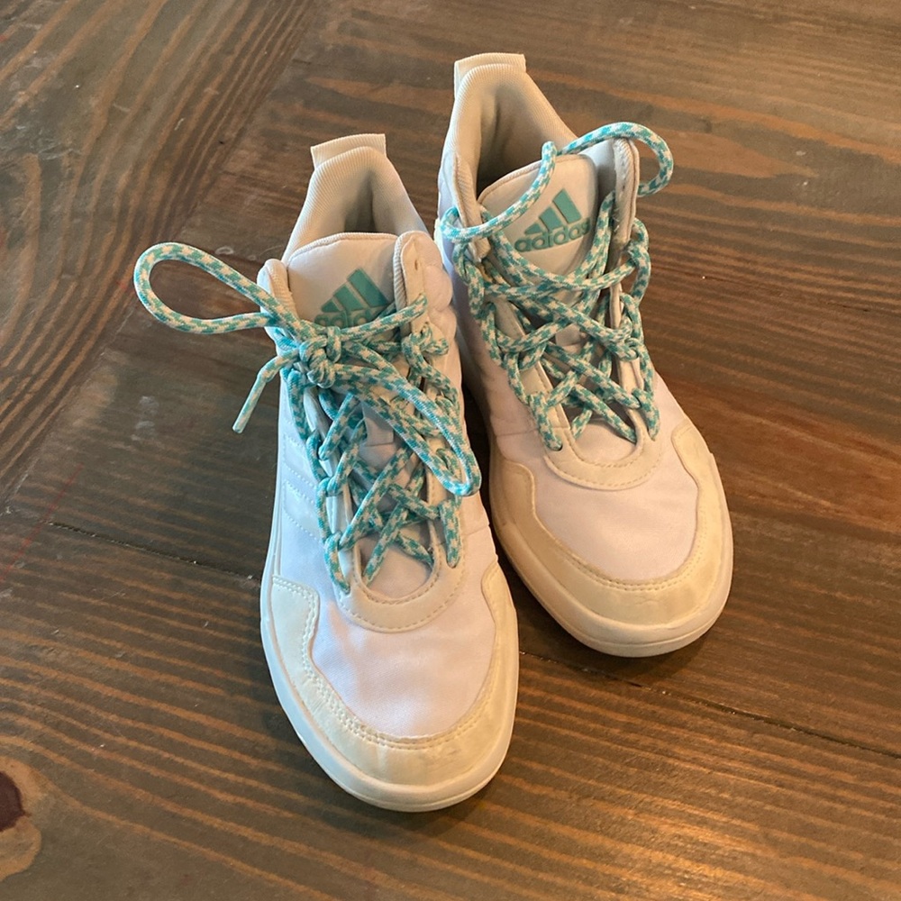 Adidas Women’s Stella Sport. White. Size 5